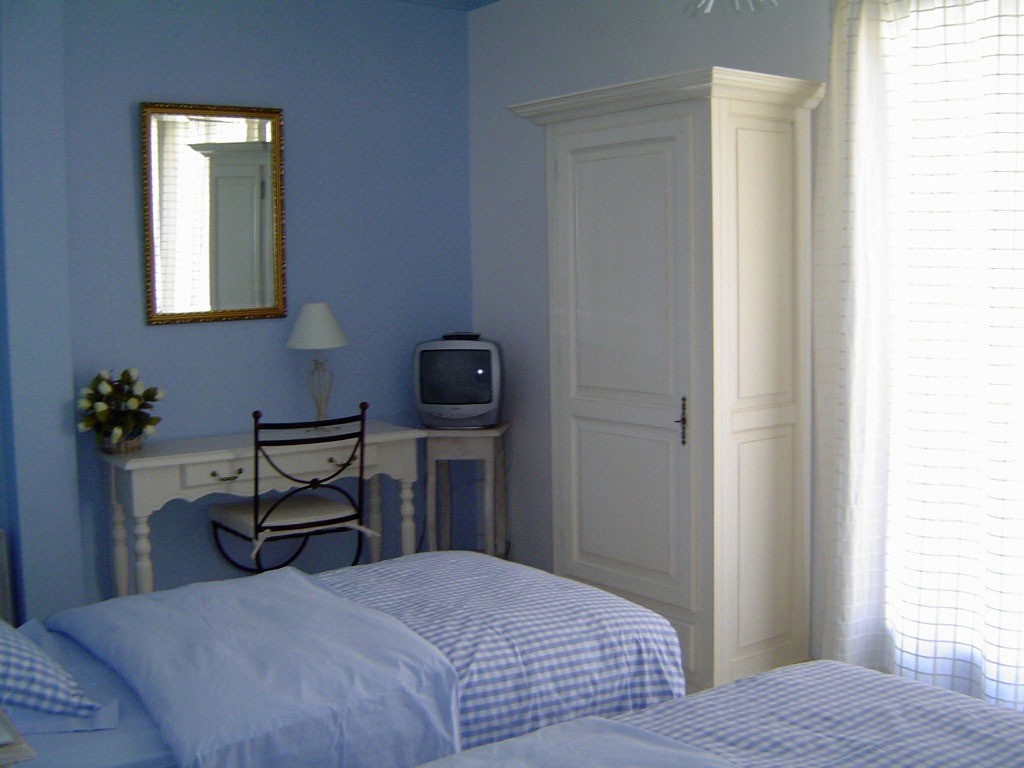 Peinture chambre a coucher rouge: quelle couleur peindre chaque ...